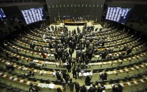 Mantido veto integral a projeto sobre negociação coletiva de servidores públicos