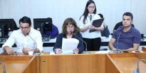 REPARTIÇÕES PÚBLICAS PODEM TER QUE ASSEGURAR ATENDIMENTO EM LIBRAS