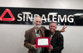 Entrega de placa em homenagem a Sérgio Wagner da Gama