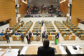 SP sanciona lei que extingue desconto de aposentados e pensionistas abaixo do teto